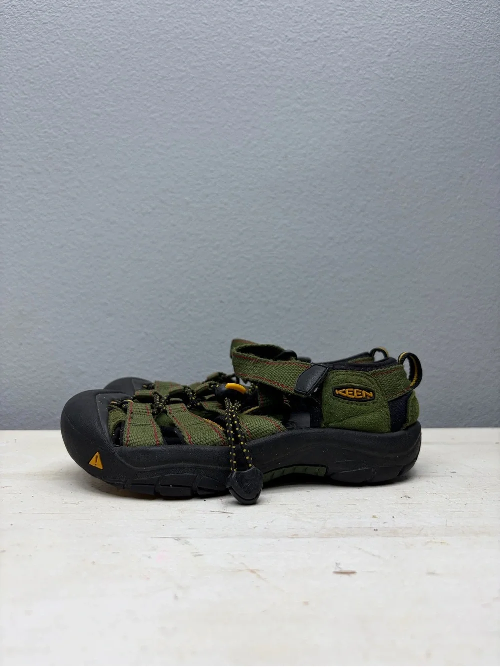 Keen Green Newport H2 Fisherman Sandals Size 13 boys